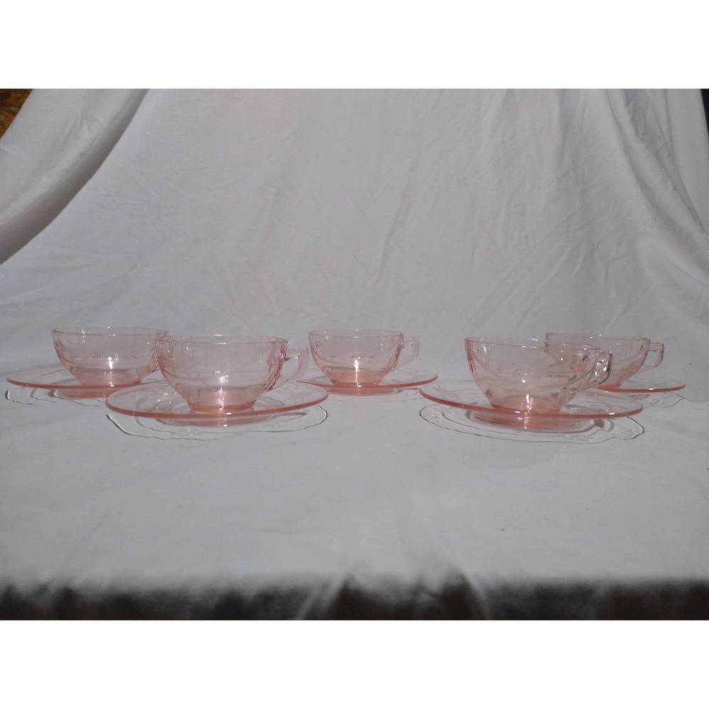 Etched floral pink depression glass teacup and saucer set (set of 4)